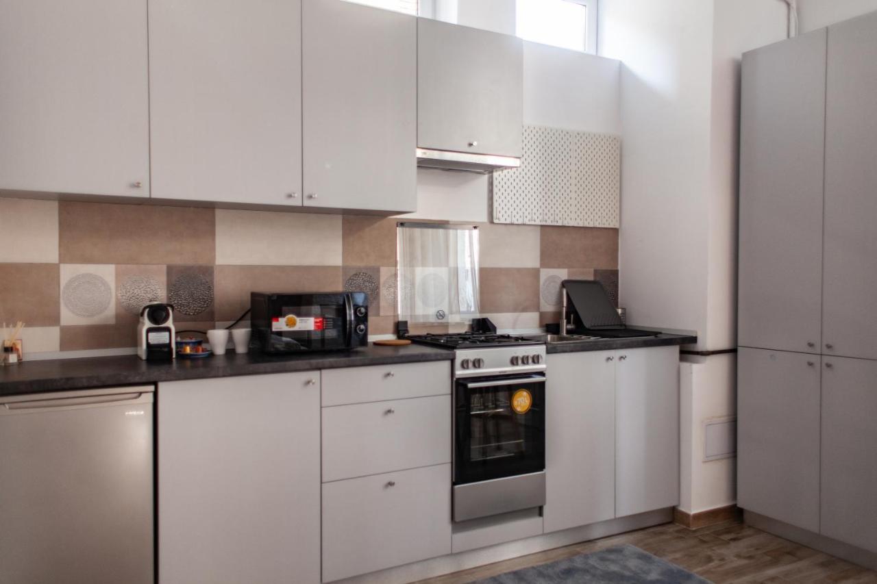 Modern Studio In The Heart Of Яссы Экстерьер фото